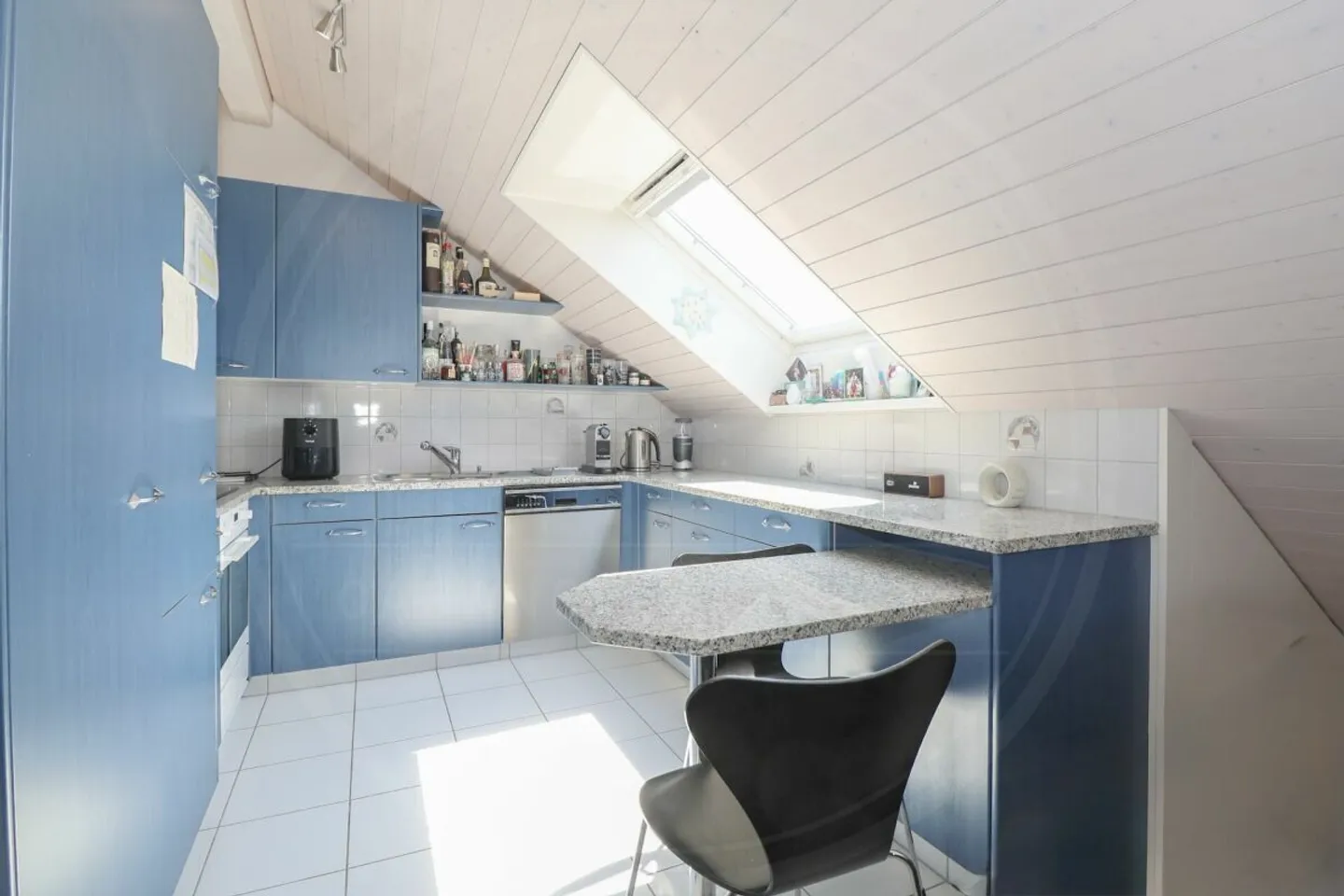 VERKAUFT - Die ideale Wohnung für den Start ins Eigentum: kompakt, charmant und zentral gelegen - Foto 6 di 13