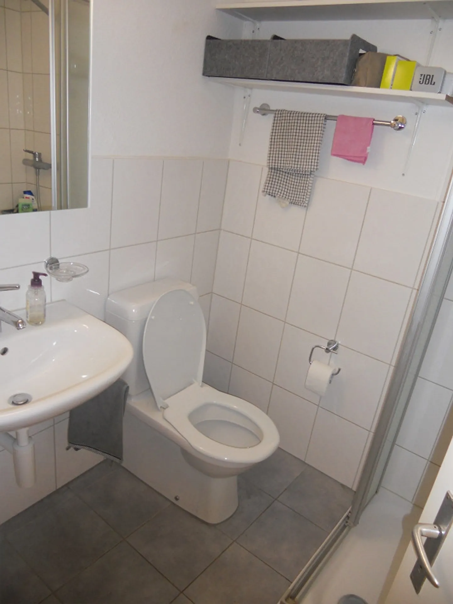 Beautiful 2-room apartment in Neustadt, Schaffhausen - Photo 4 of 4