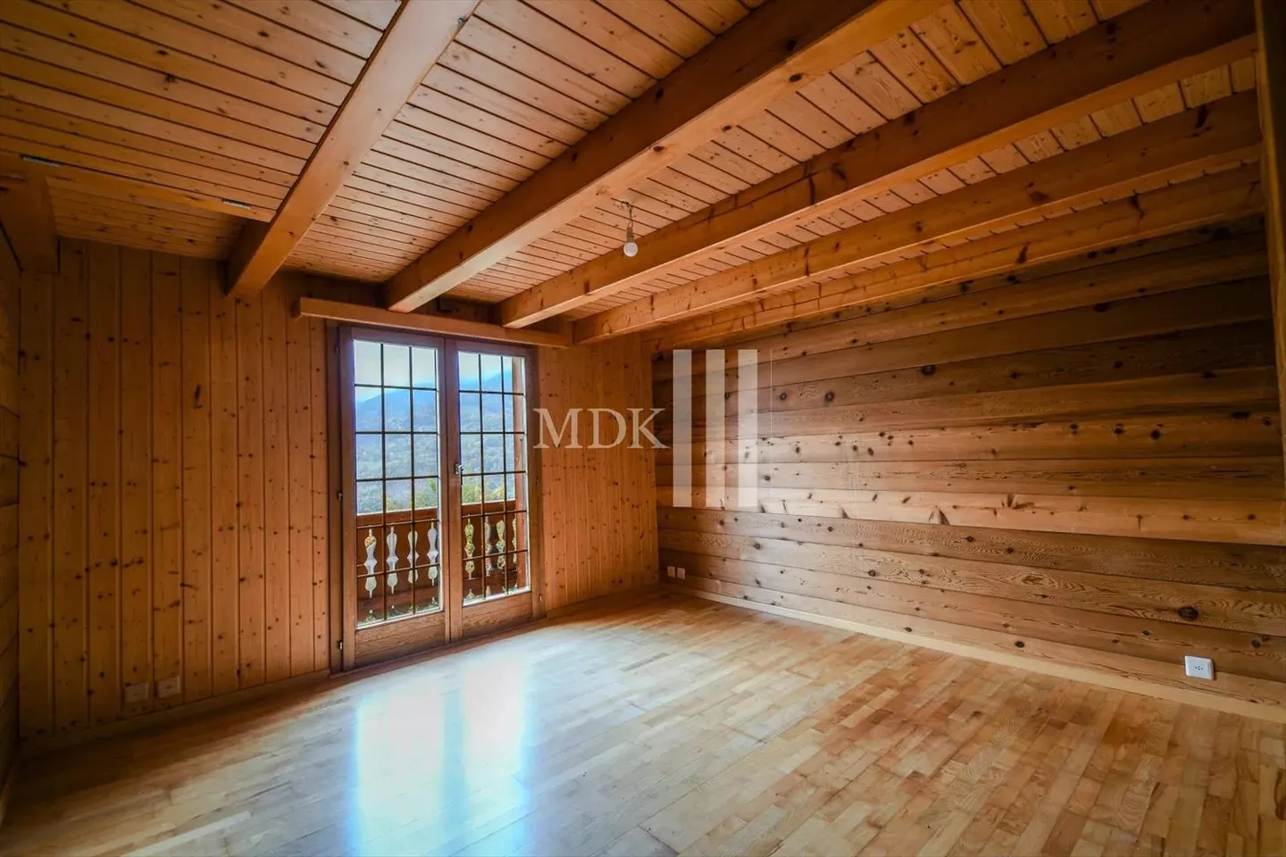 Chalet Autentico con Due Appartamenti - Foto 5 di 13