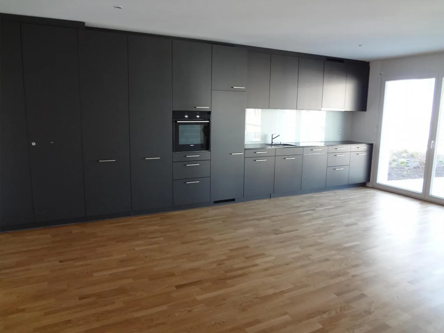 City-feeling with mountain view - Photo 2 of 6