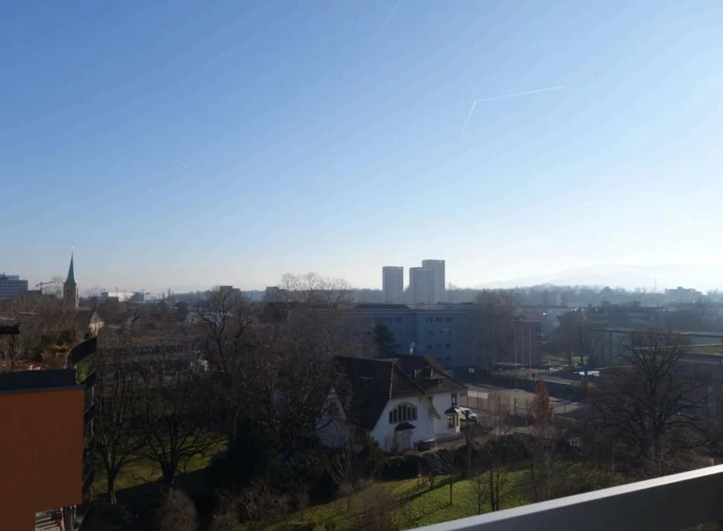 Appartamento 3.5 locali al 7° piano a Birsfelden - Foto 1 di 7