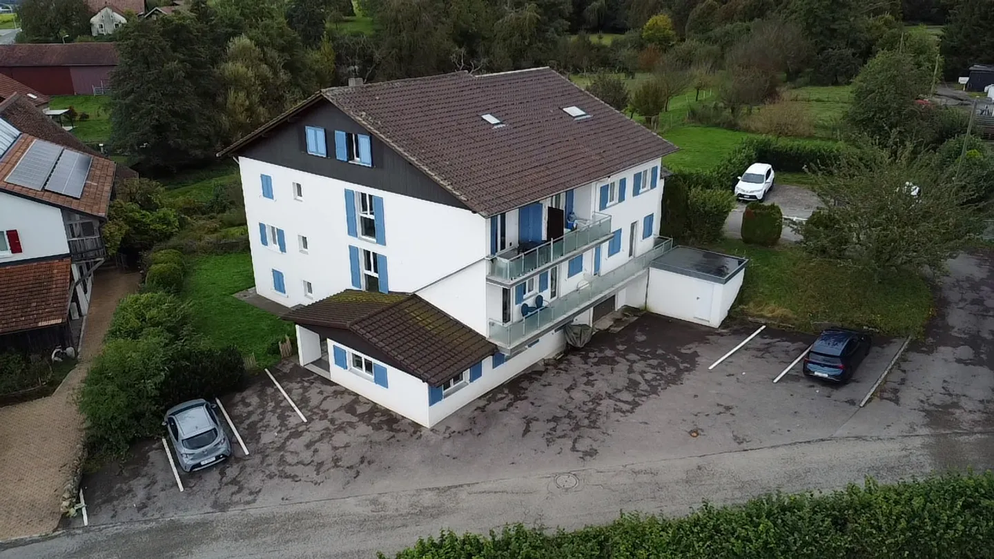 Residential building for sale - Photo 2 of 20