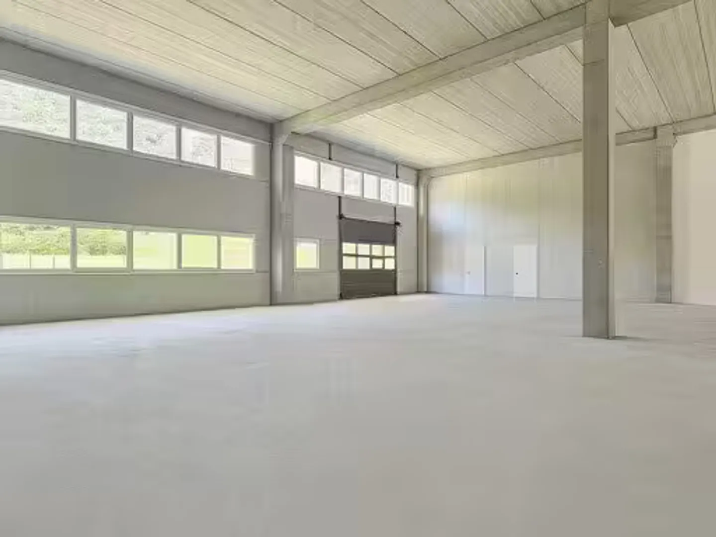 Modern Commercial Space for Rent - Photo 1 of 2