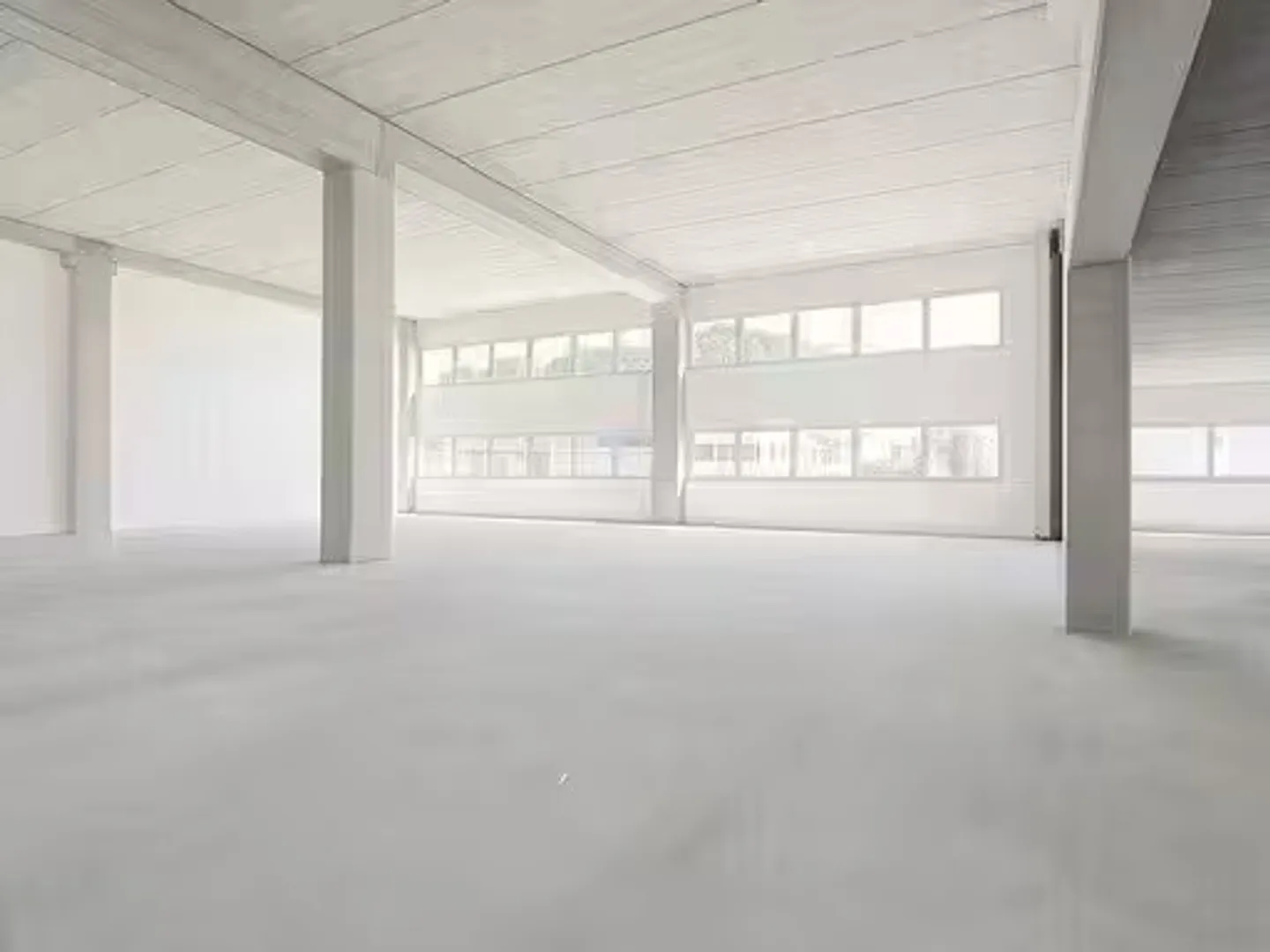 Modern Commercial Space for Rent - Photo 2 of 2