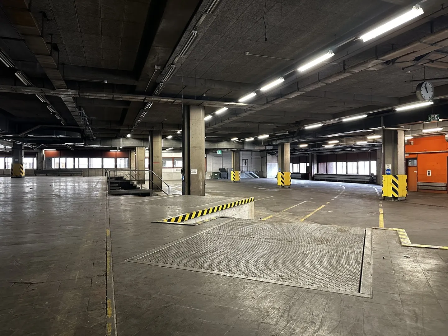 La tua attività direttamente alla stazione di Basilea SBB - Foto 3 di 3