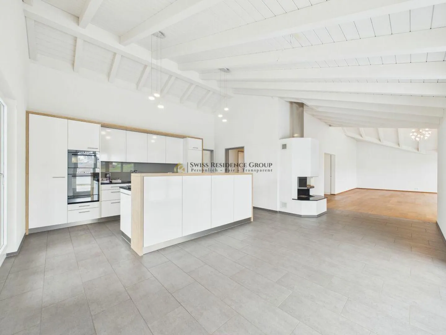 Exklusive 5.5-Zimmer-Attikawohnung mit Panoramasicht & grosszügigen... - Photo 5 of 31