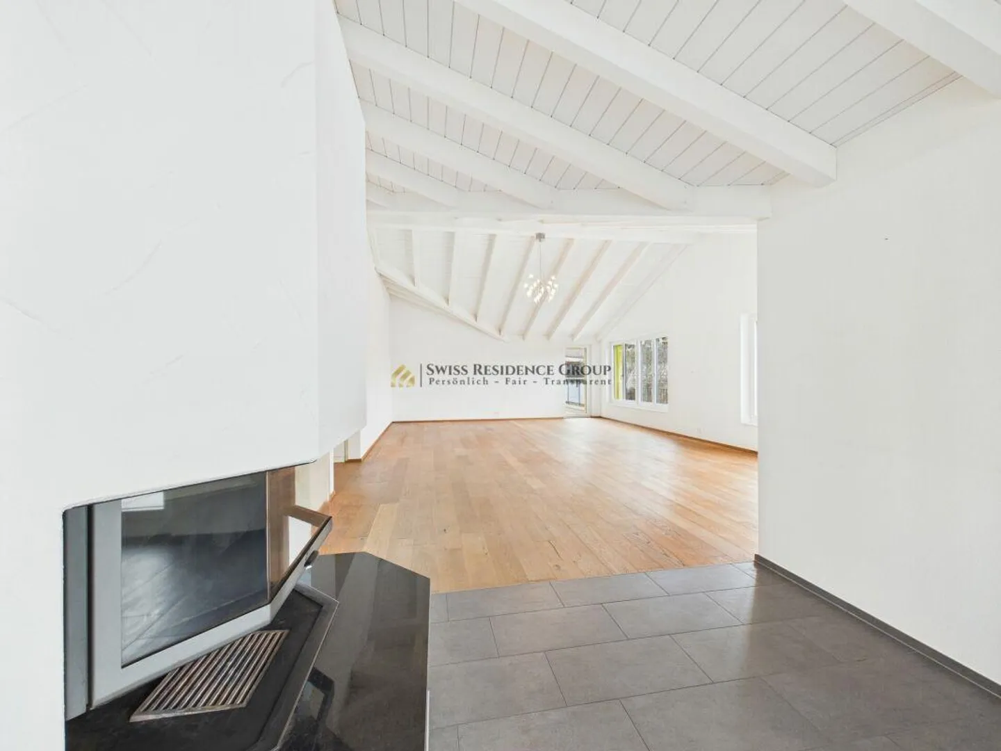 Exklusive 5.5-Zimmer-Attikawohnung mit Panoramasicht & grosszügigen... - Photo 6 of 31