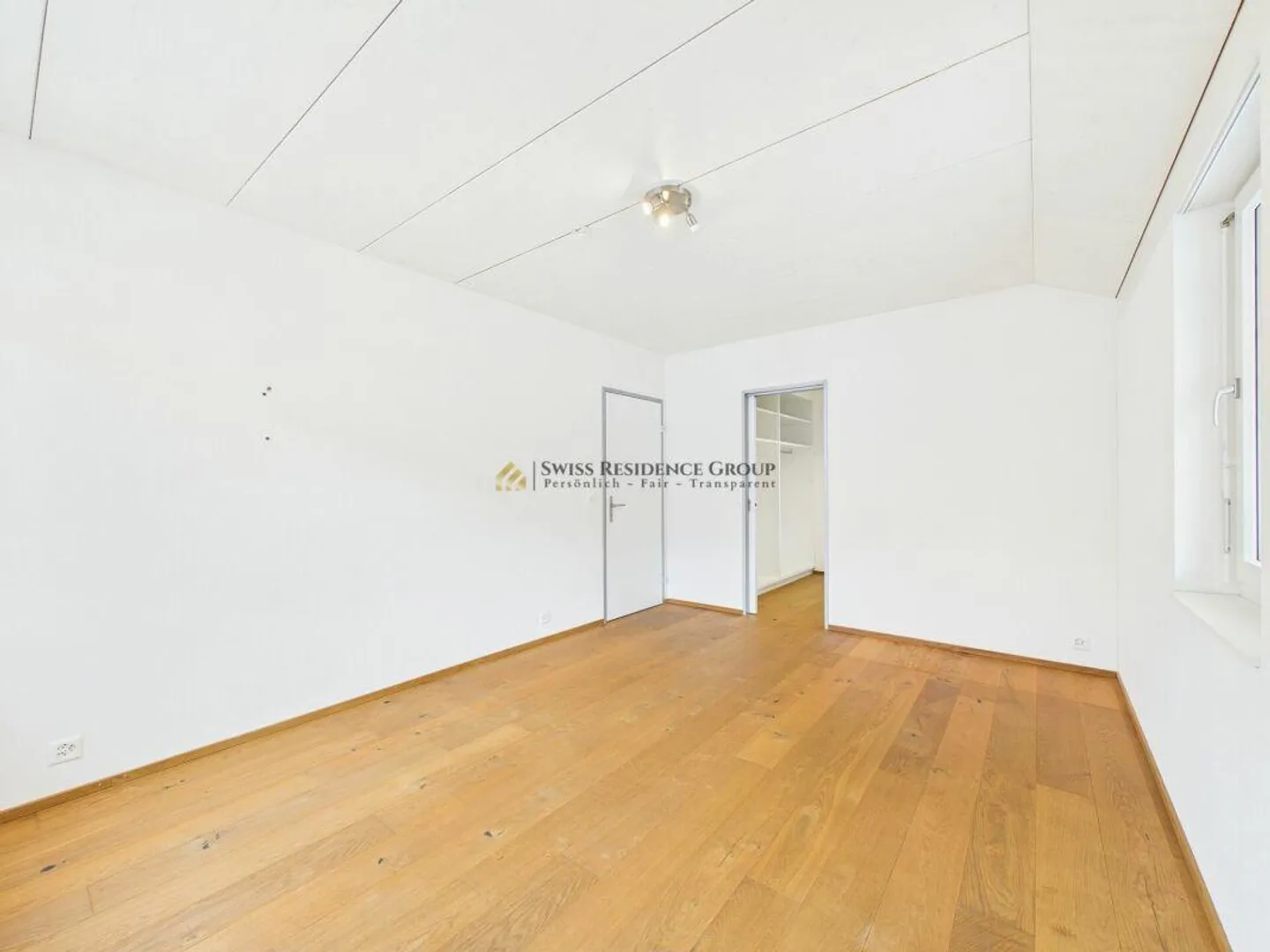 Exklusive 5.5-Zimmer-Attikawohnung mit Panoramasicht & grosszügigen... - Photo 14 of 31