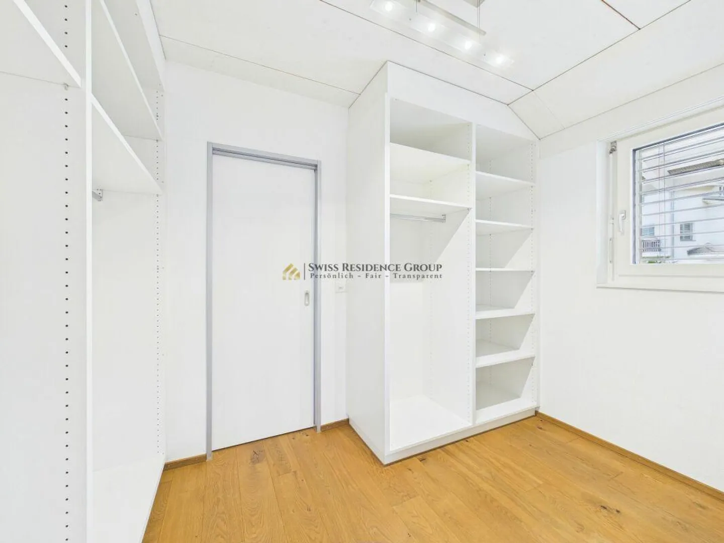 Exklusive 5.5-Zimmer-Attikawohnung mit Panoramasicht & grosszügigen... - Photo 15 of 31