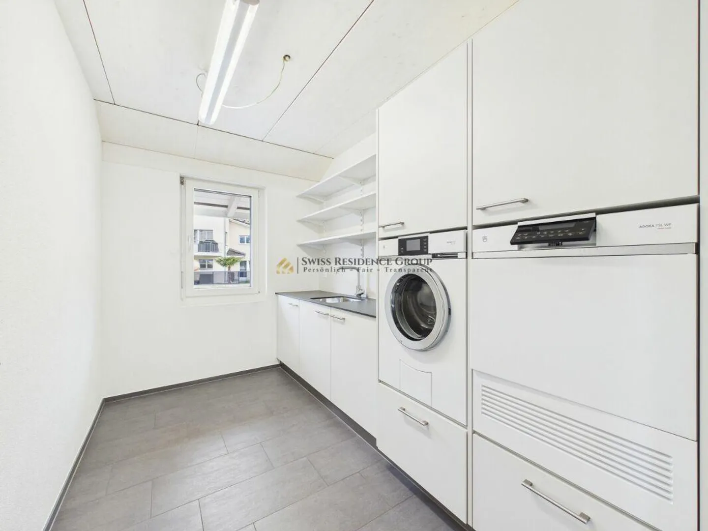 Exklusive 5.5-Zimmer-Attikawohnung mit Panoramasicht & grosszügigen... - Photo 27 of 31