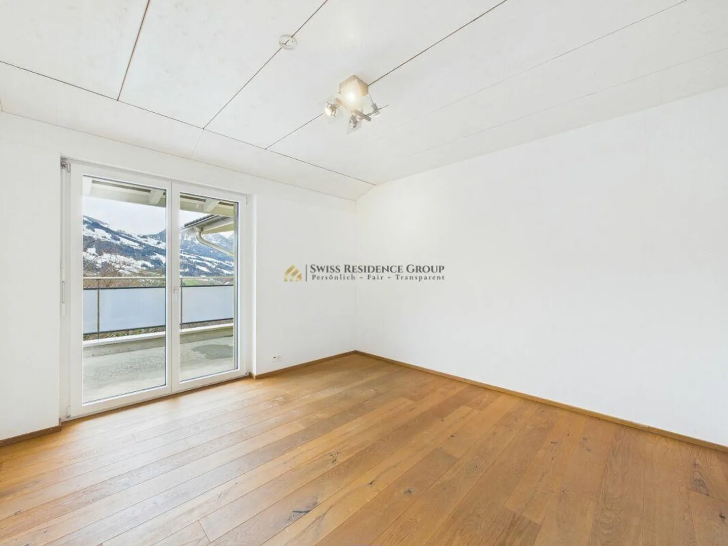 Exklusive 5.5-Zimmer-Attikawohnung mit Panoramasicht & grosszügigen... - Photo 23 of 31