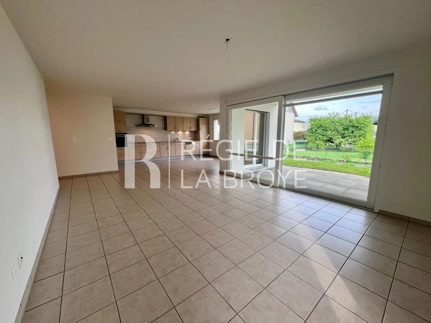 Appartamento con 3.5 stanze a Cheyres - Foto 1 di 11