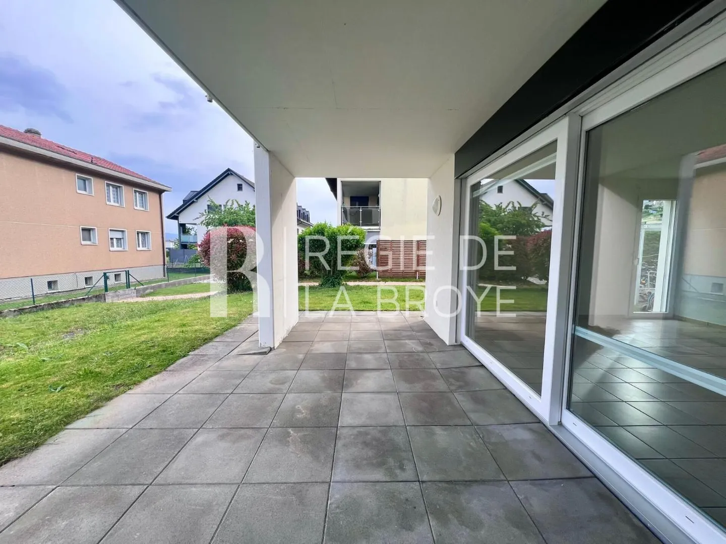 Appartamento con 3.5 stanze a Cheyres - Foto 2 di 11