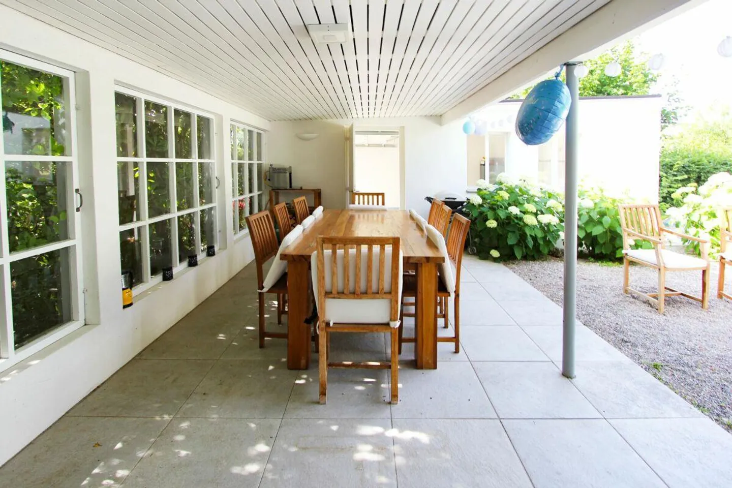 Attractive house on the beautiful Bruderholz / 7-room with pool and double garage - Photo 8 of 17