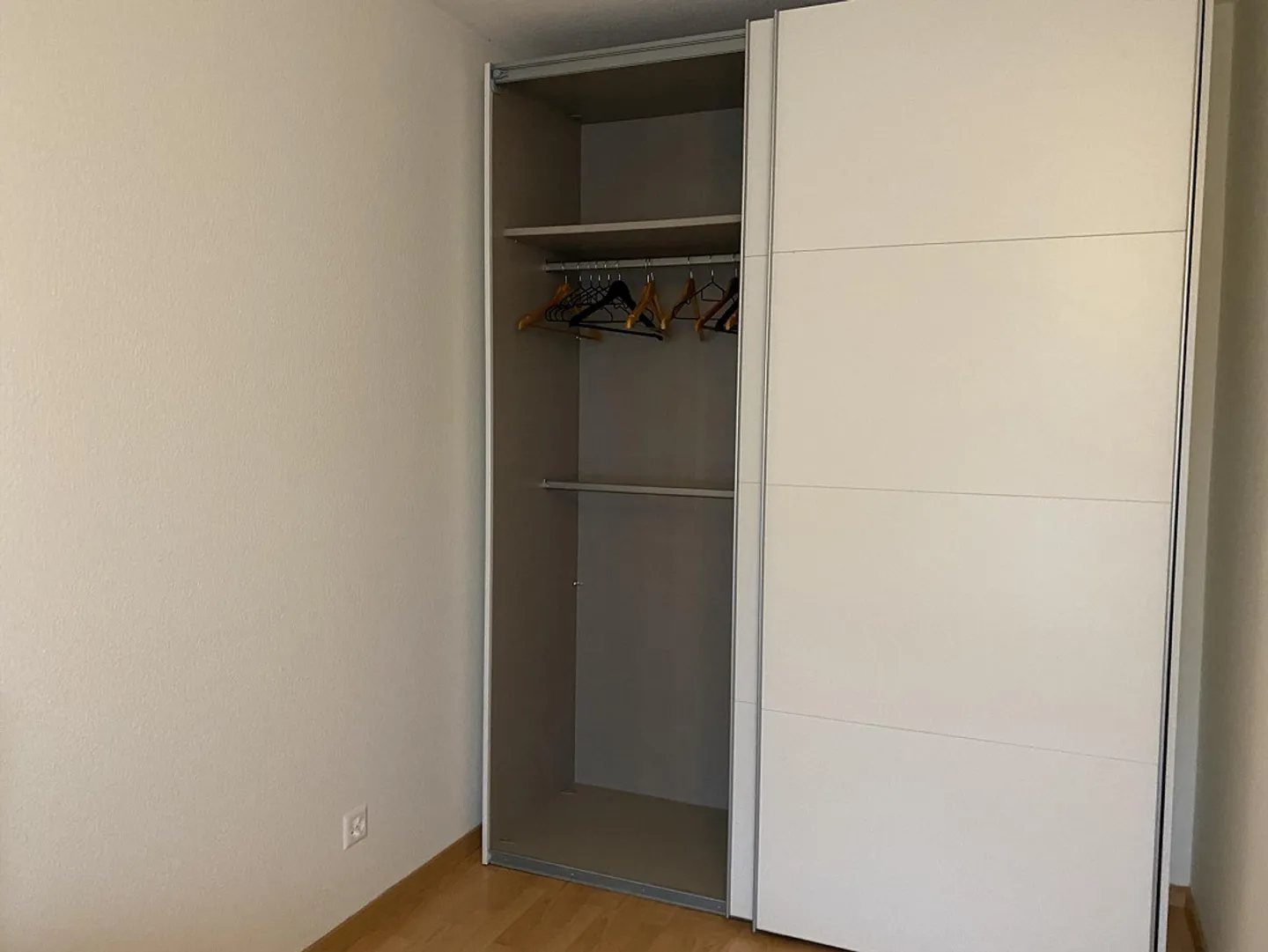 Camera condivisa arredata in affitto - Foto 4 di 4