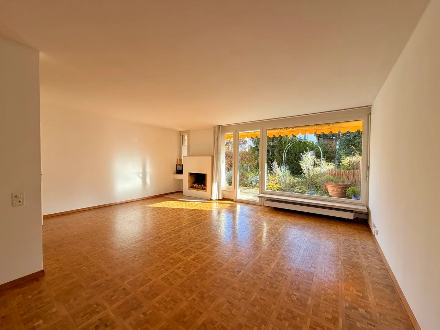 Casa a schiera con giardino in una posizione ambita ad Arlesheim - Foto 3 di 13