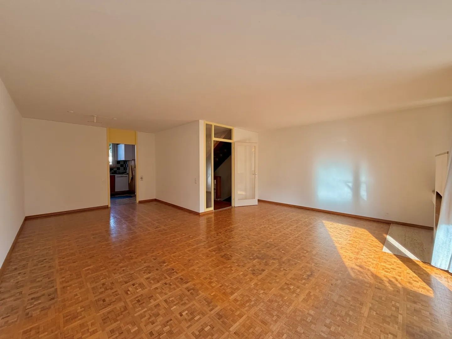 Casa a schiera con giardino in una posizione ambita ad Arlesheim - Foto 4 di 13