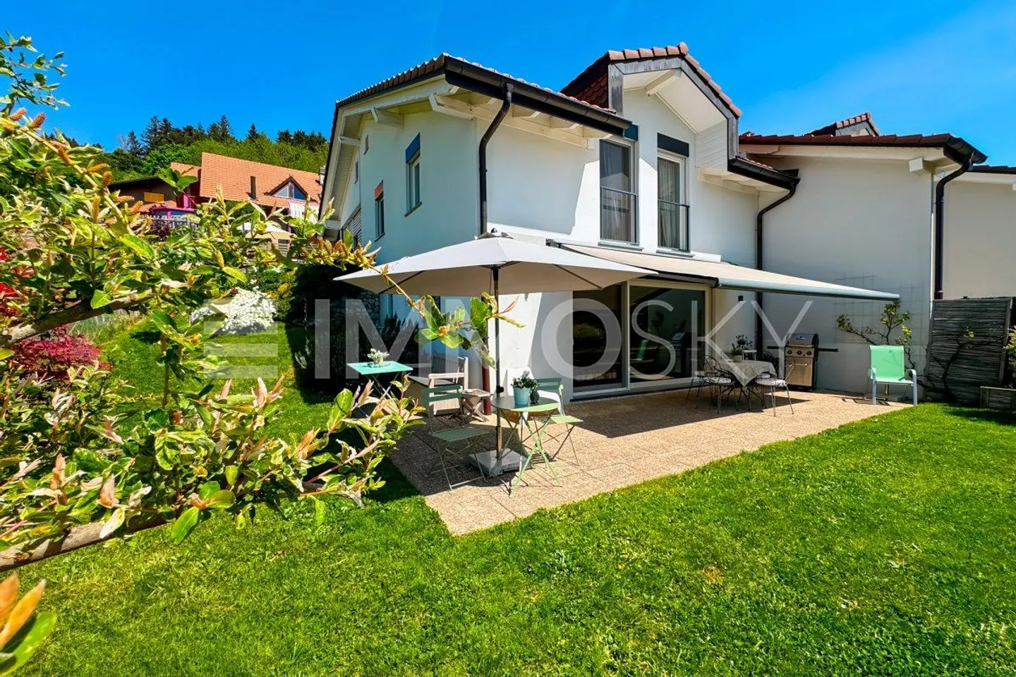 Charmante Villa nahe Bern-Genf Bahnlinie - Foto 1 von 5