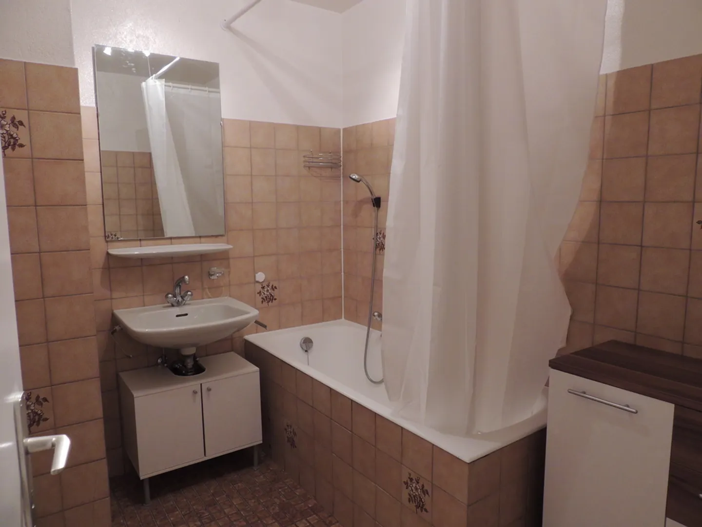 Charmant Appartement Meublé - Photo 6 sur 8