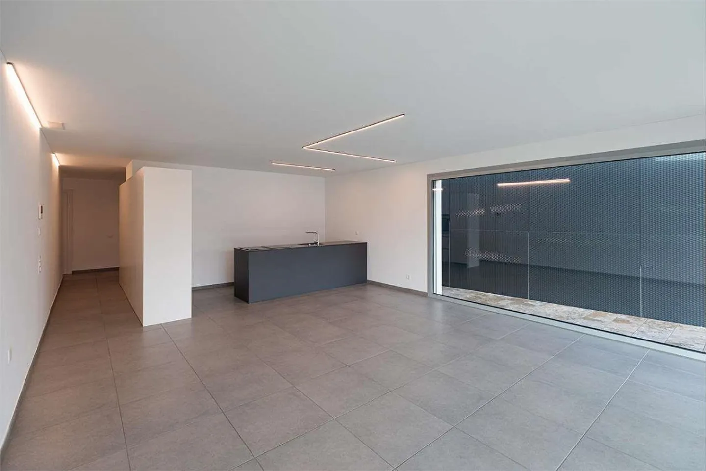 Rif. 2371 Bellinzona, modernes 3.5-Zimmer-Wohnung mit großer Terrasse - Foto 3 von 9