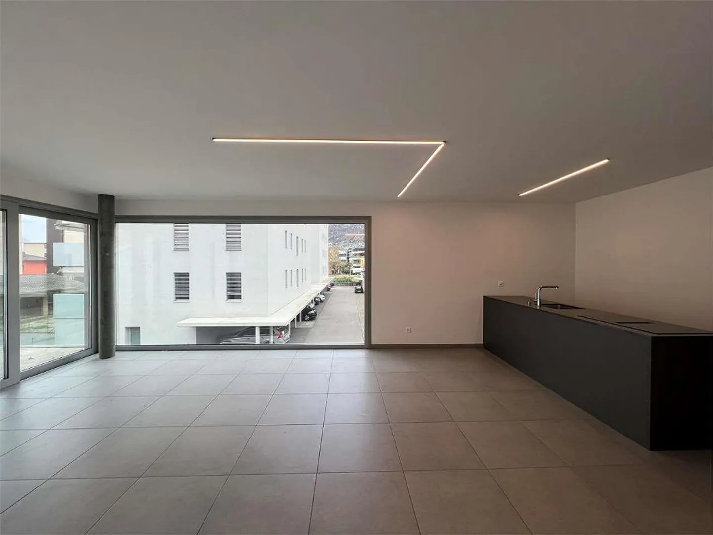 Rif. 2371 Bellinzona, modernes 3.5-Zimmer-Wohnung mit großer Terrasse - Foto 5 von 9