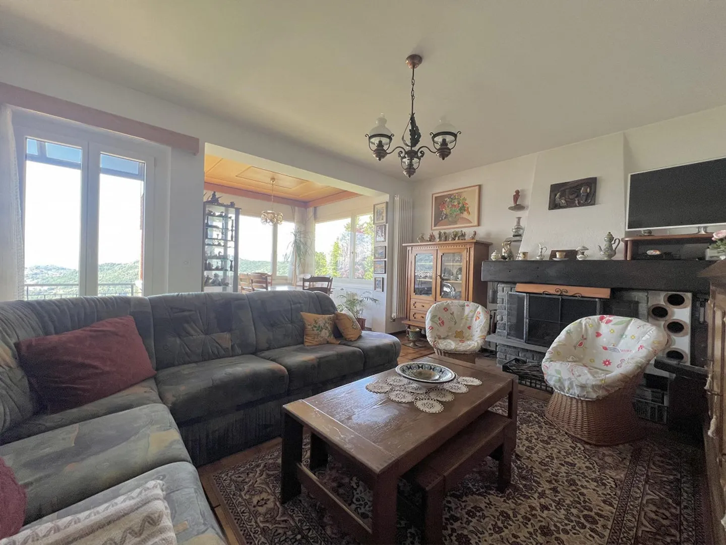 VILLA BIFAMILIARE 8.5 LOCALI + TERRENO EDIFICABILE A SONVICO - Foto 2 di 9