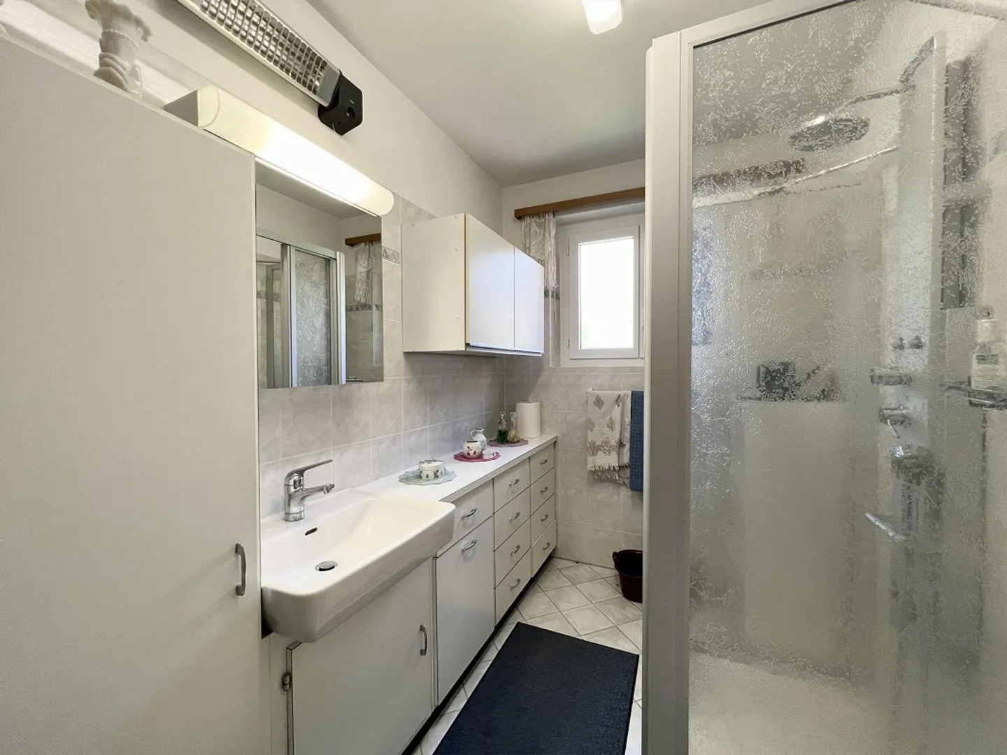 VILLA BIFAMILIARE 8.5 LOCALI + TERRENO EDIFICABILE A SONVICO - Foto 7 di 9