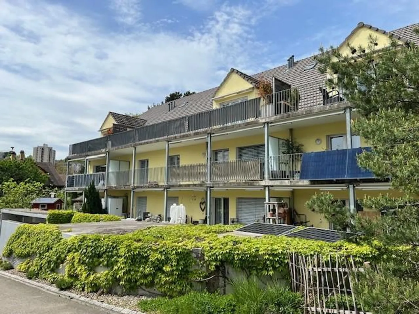 Helle 2.5-Zimmerwohnung mit Balkon in der Nähe des Rheins zu vermieten - Photo 1 sur 9
