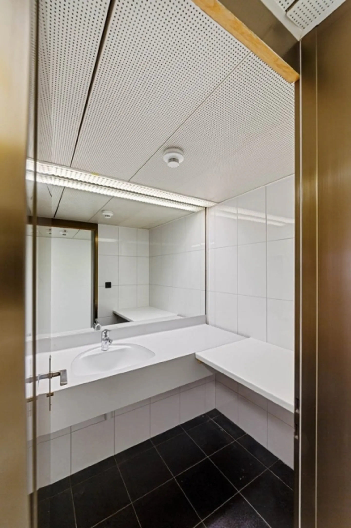 Zentrales Büro in Basel - Foto 3 von 8