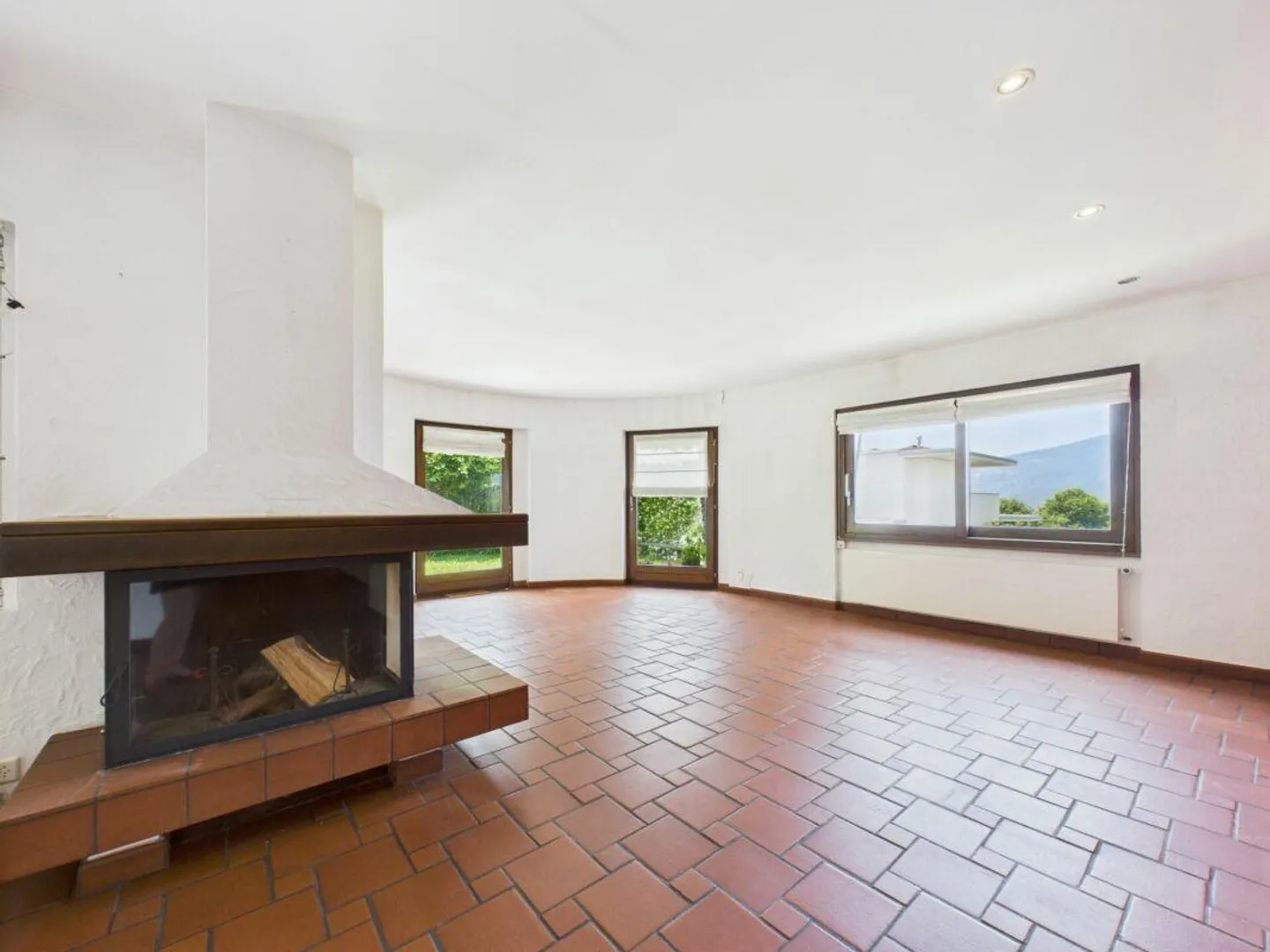 Comano: living in privacy just steps from the center - Photo 5 of 13