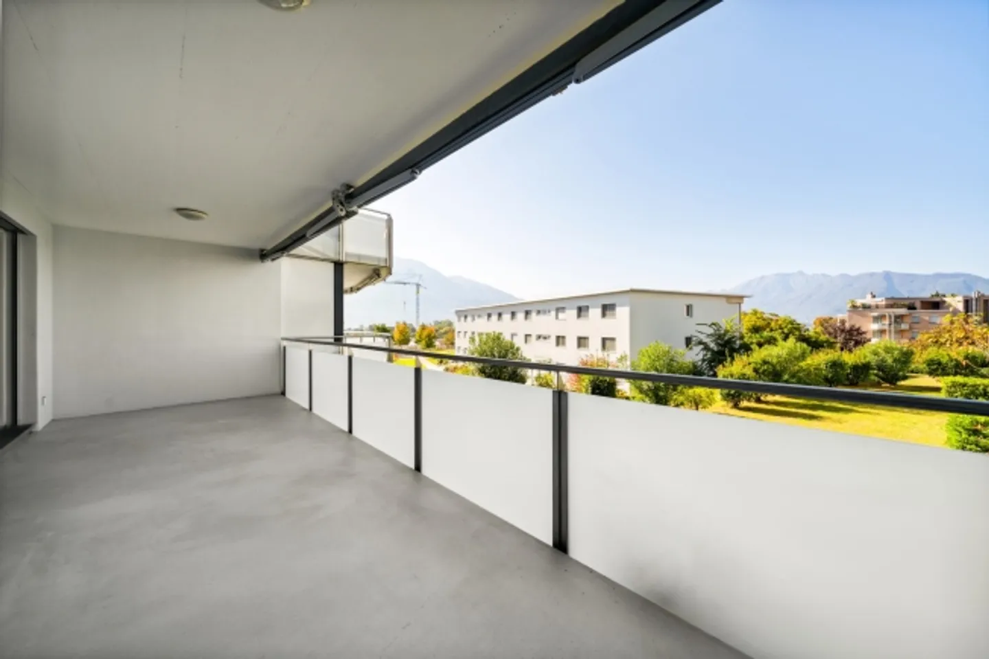 Appartement ensoleillé avec terrasse - Photo 1 sur 10