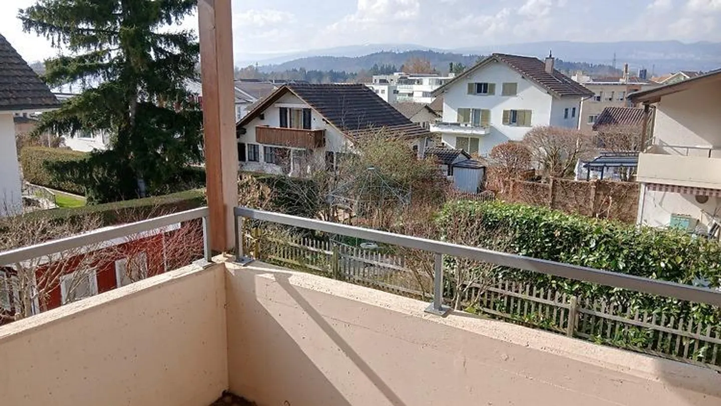 Charming Duplex in Quiet Area - Photo 9 of 9