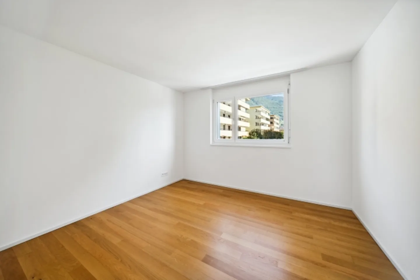 Appartement ensoleillé avec terrasse - Photo 6 sur 10