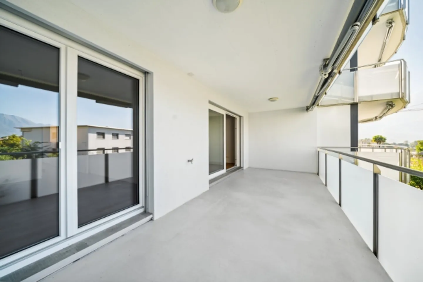 Appartement ensoleillé avec terrasse - Photo 7 sur 10