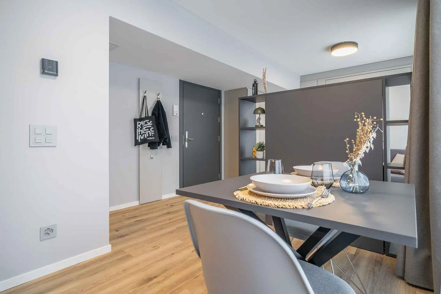 City Pop - Cosy Studio Apartments just next to HB Zürich - Photo 12 of 14
