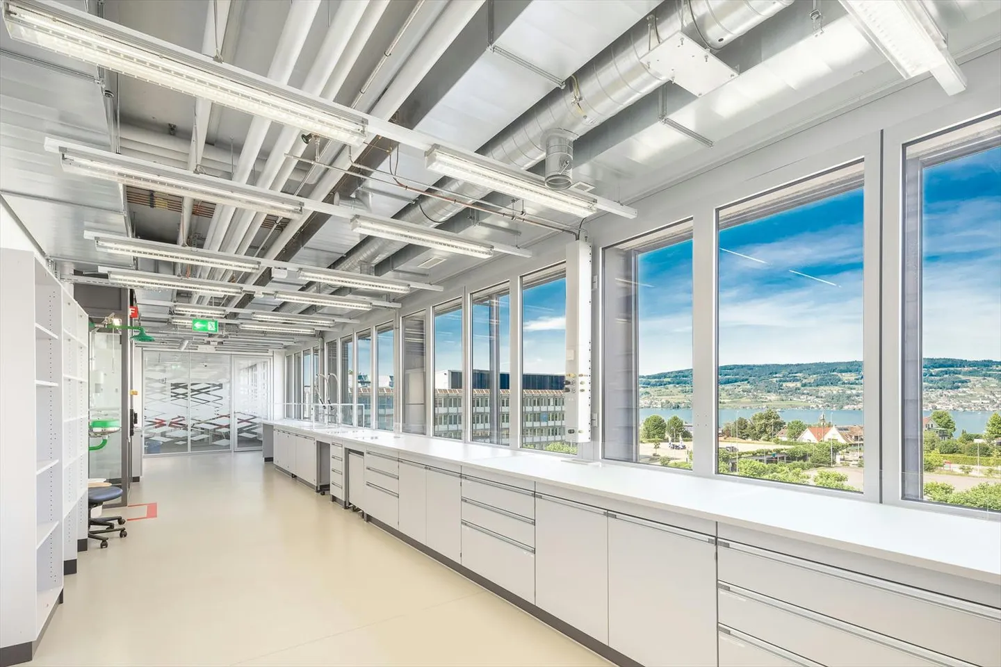 Laboratoires de première classe avec des normes BSL1 et BSL2 au campus Horgen Labs - Photo 5 sur 13