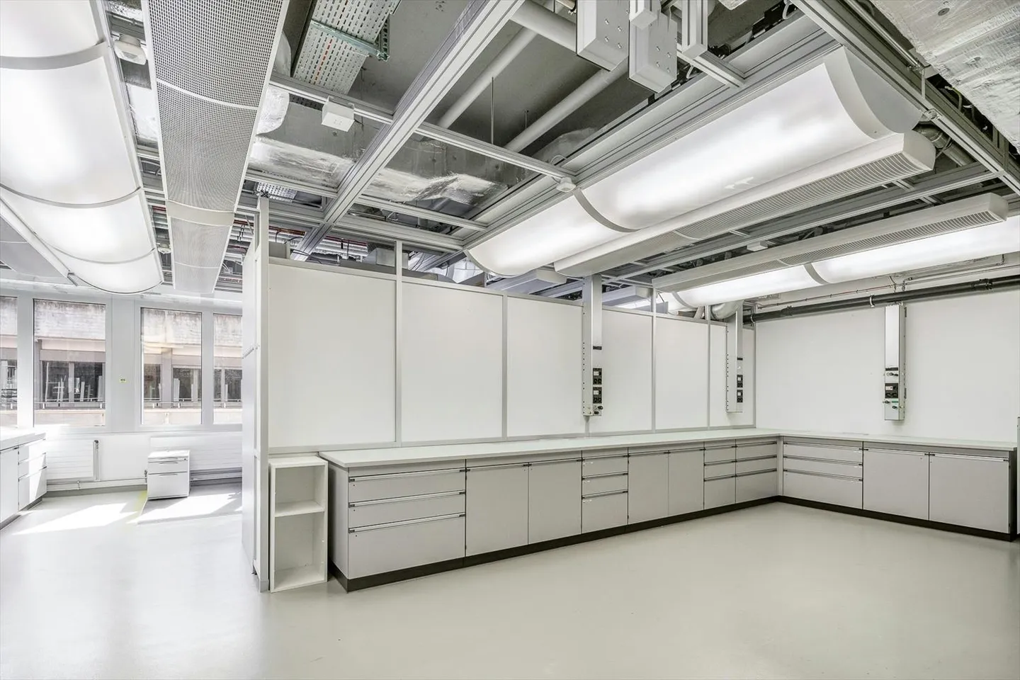 Laboratoires de première classe avec des normes BSL1 et BSL2 au campus Horgen Labs - Photo 11 sur 13