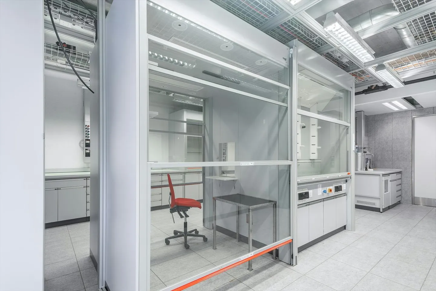 Laboratoires de première classe avec des normes BSL1 et BSL2 au campus Horgen Labs - Photo 13 sur 13