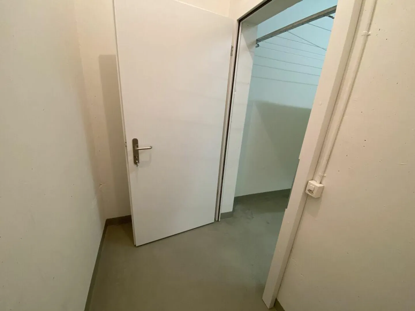 Storage room approx. 2.5 m² in the center of Küssnacht - Photo 2 of 2