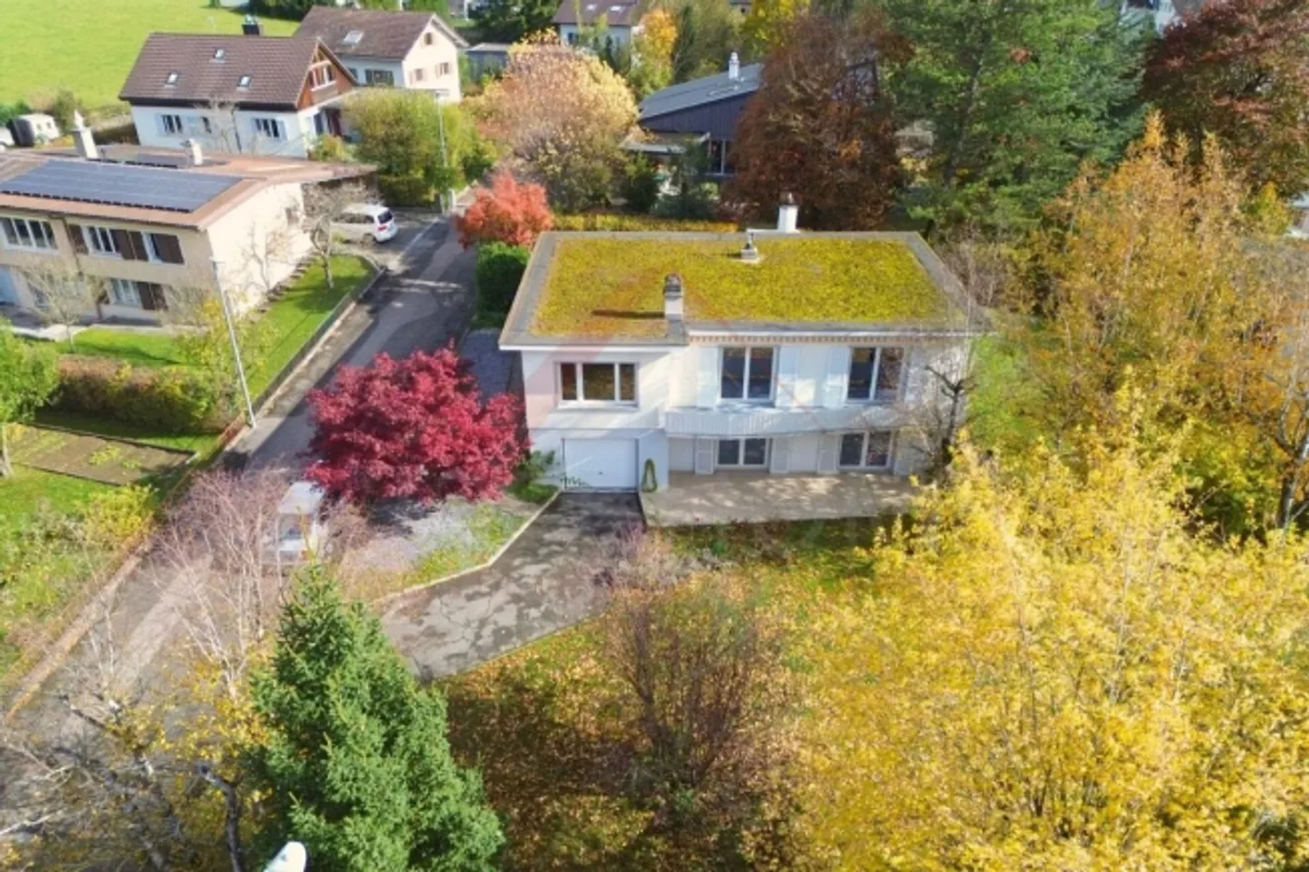 Your haven of peace in Delémont - individual house with 4 bedrooms and landscaped garden - Photo 1 of 20