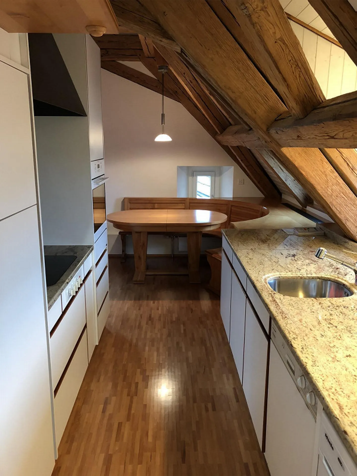 Einmaliges Bijou über den Rebbergen - Foto 6 von 8