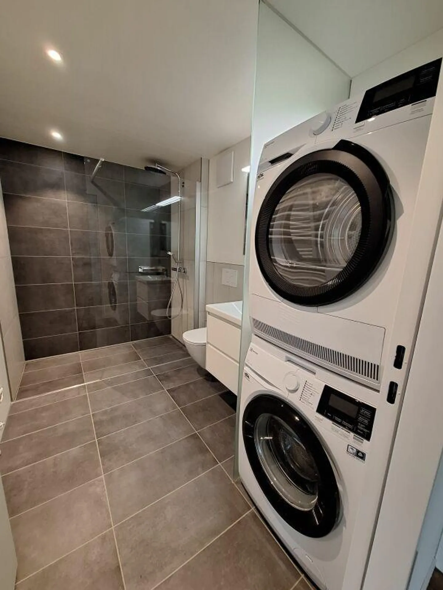 Neubau 3.5 Attikawohnung mit Terrasse - Foto 9 von 9