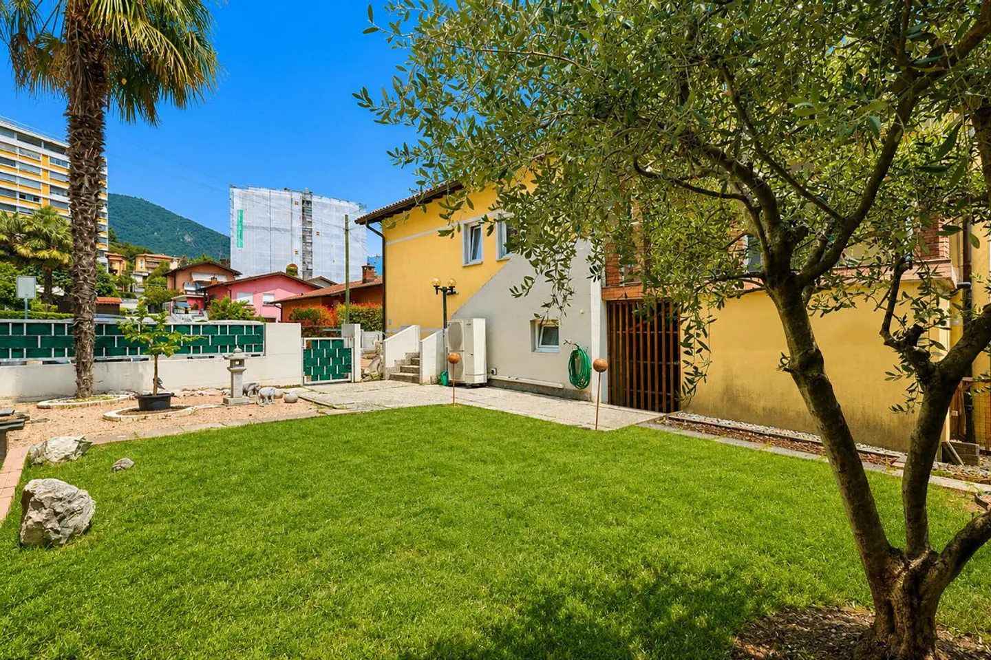 APPARTEMENT SPACIEUX DE 5 PIÈCES AVEC JARDIN PRIVÉ ET DEUX TERRASSES - Photo 13 sur 13