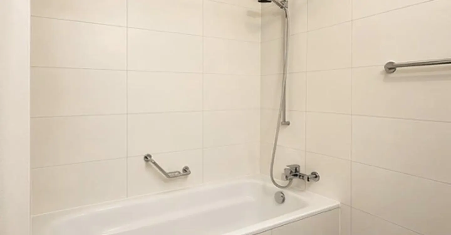 Superbo appartamento moderno con balcone - Foto 8 di 10