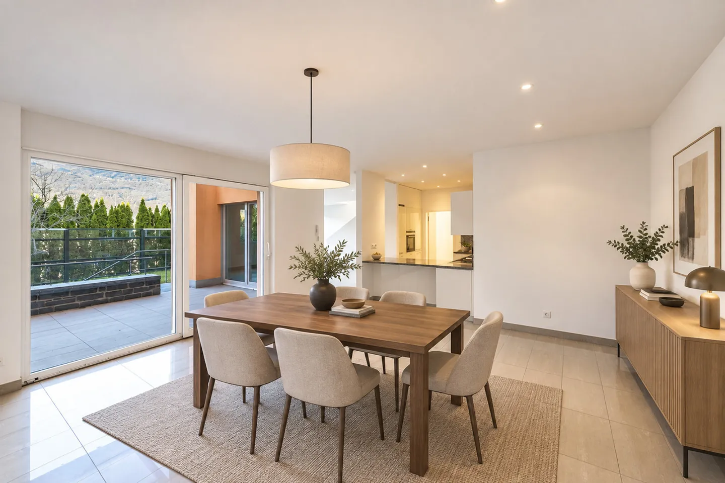 Spacious house with garden a few minutes from Lugano - Photo 5 of 14