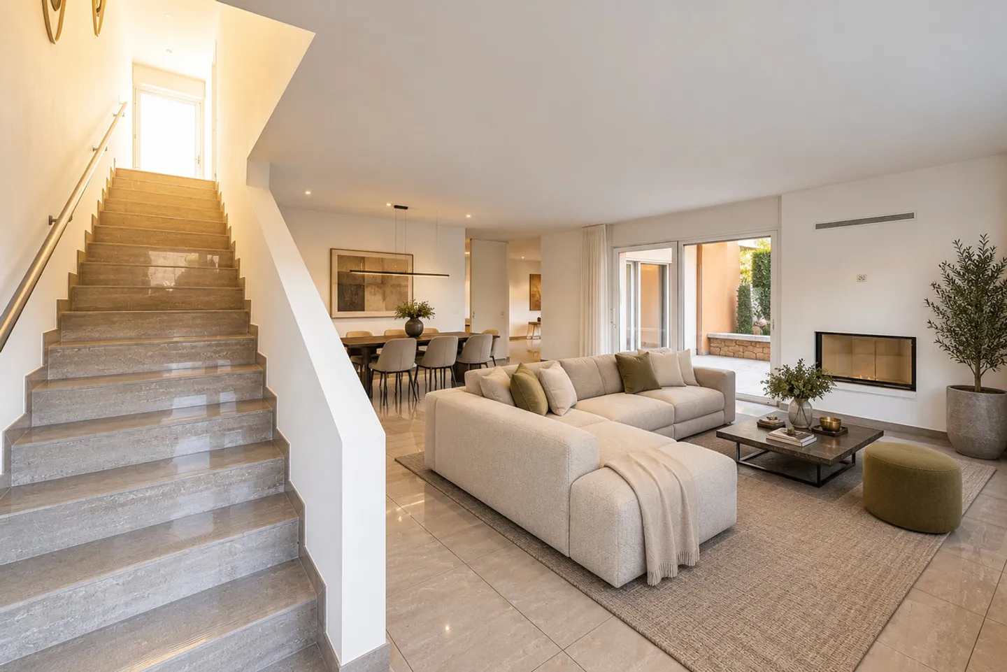 Spacious house with garden a few minutes from Lugano - Photo 1 of 14