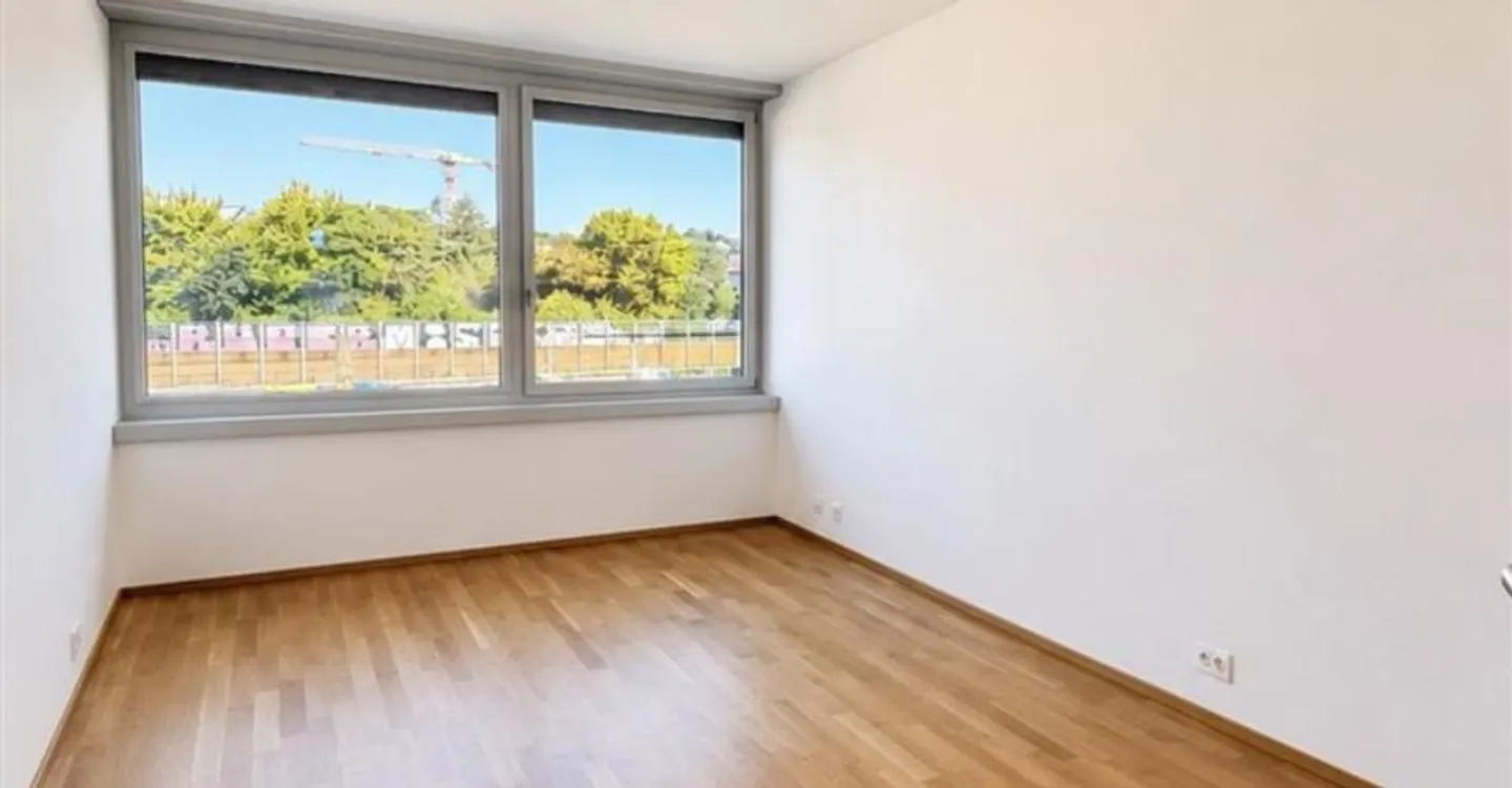 Superbo appartamento moderno con balcone - Foto 5 di 10