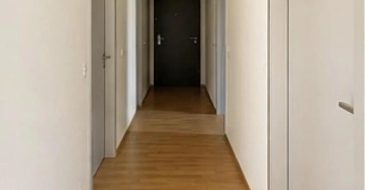 Superbo appartamento moderno con balcone - Foto 9 di 10