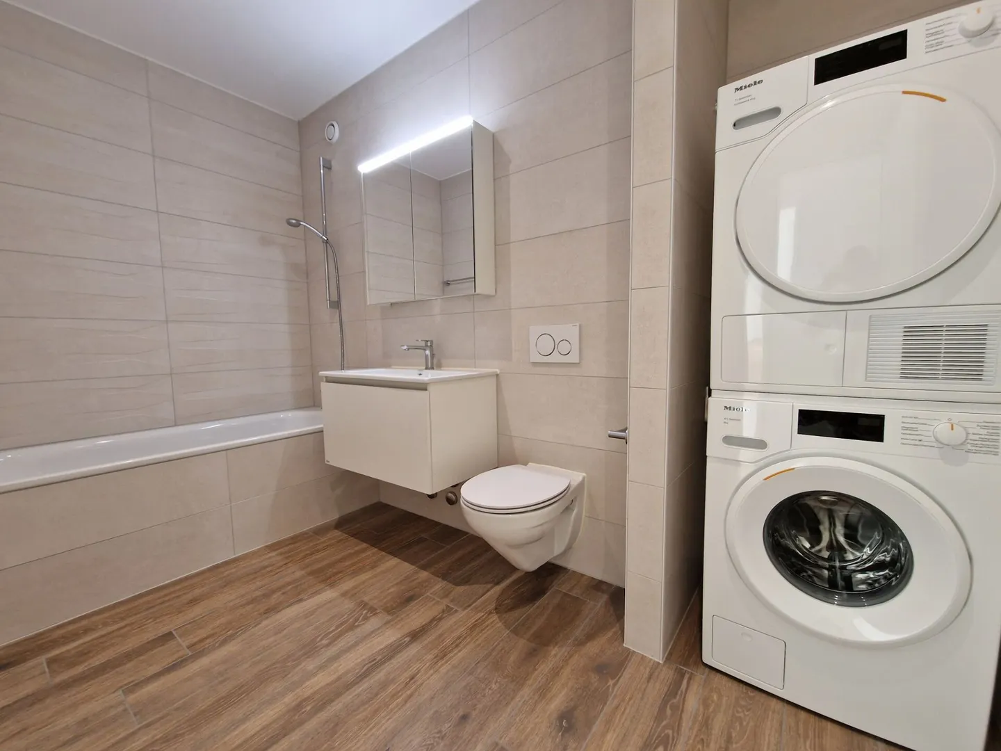 Berges 3 - 4,5-Zimmer-Wohnung im 1. Stock - Foto 6 von 9