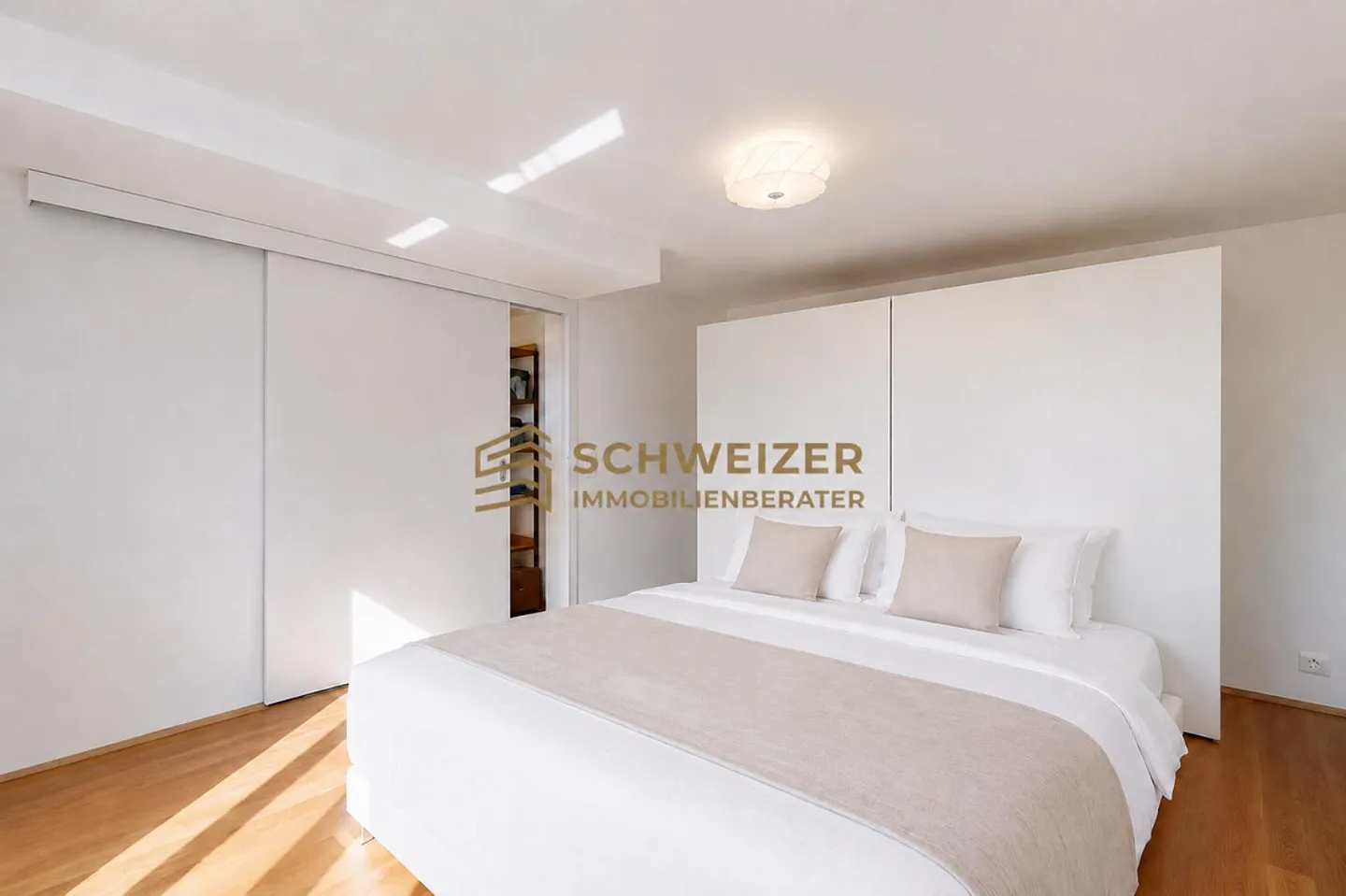 Charming Exterior, Modern Interior – Multi-Family House with Panoramic Views - Photo 4 of 8